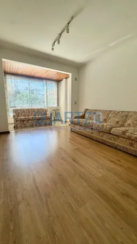 Apartamento semi mobiliado para locação em Petrópolis, Porto Alegre-RS: 3 quartos, 1 suíte