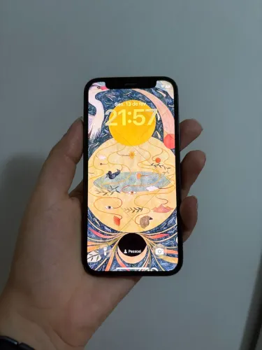 iPhone 12 mini em ótimo estado