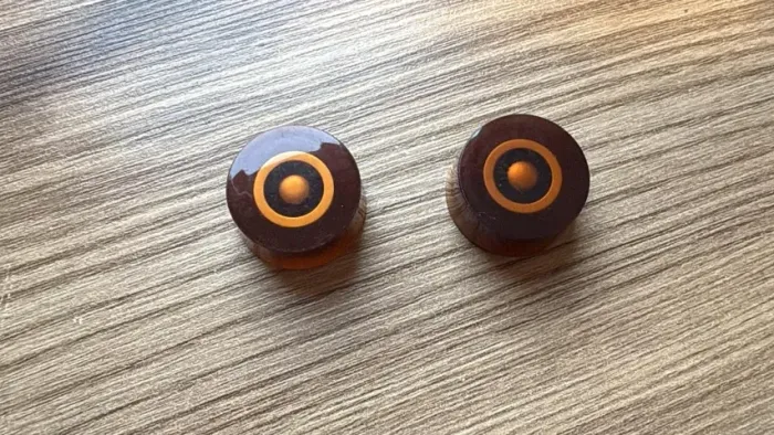 Knobs Modelo Speed Reto na Cor Âmbar / Brown / Marrom da Marca Spirit