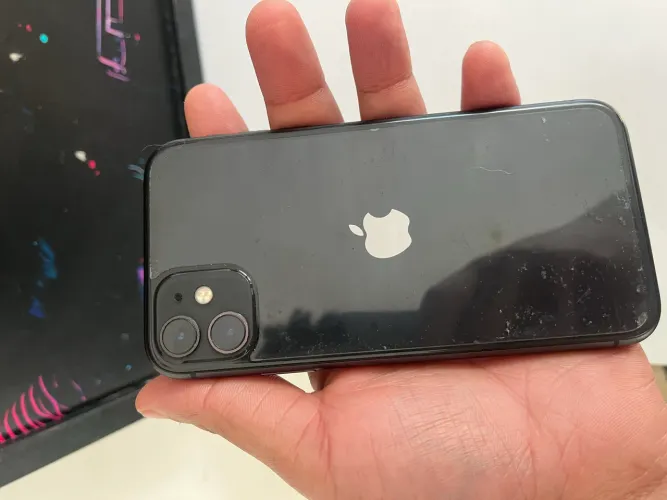 iPhone 11