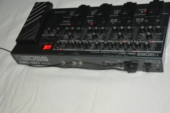 Pedaleira boss ME 80