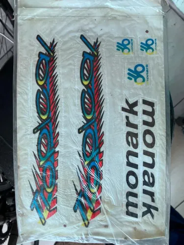 adesivo monark tropical raridade antigo