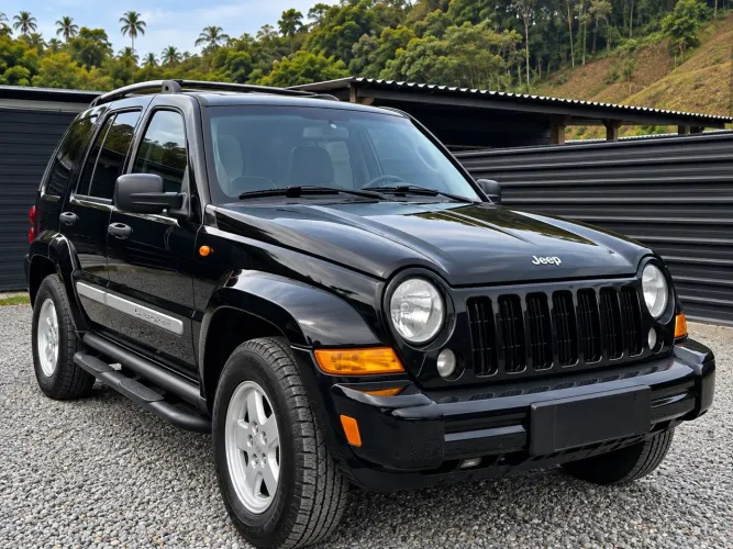 Jeep Cherokee Sport 3.7 4X4 V6 12V Aut. 2005
