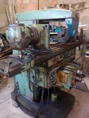 Fresa Zema Fua-300. R$52.000,00