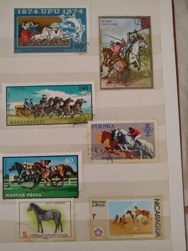 Coleção de selos cavalos e pinturas