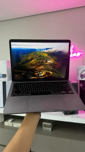 MACBOOK PRO M2 8GB RAM 256GB SSD 140 CICLOS DE BATERIA TELA 13.3 (SEMINOVOS)