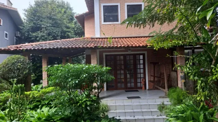 Casa em Gravata 4 qtos, 210m2, 3 suites, lazer, 530 mil