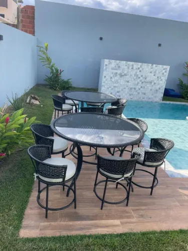 Mesa de Jantar com 6 poltronas em fibra