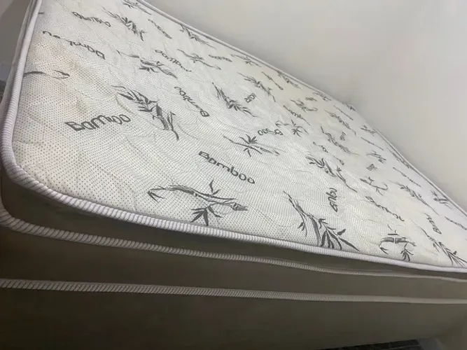 CAMA DE PILLOW BOX, CONFORTÁVEL 