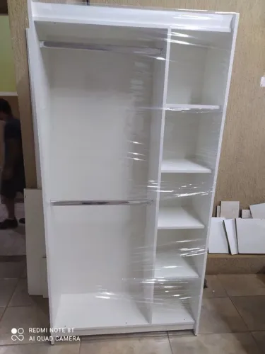 CLOSET COM COLMEIA LATERAL CABIDEIRO - NOVO
