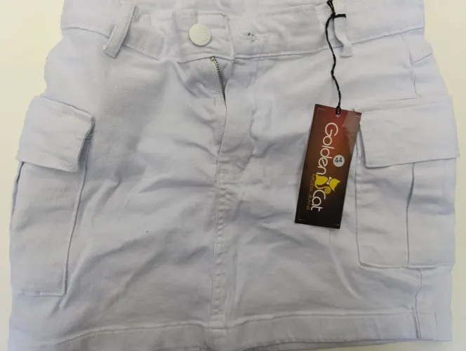 Saia jeans branca tamanho 44 NOVA
