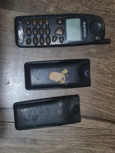 Gradiente Stilo - Celular Antigo