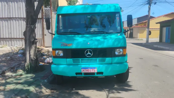 7Caminhão Mercedes 710