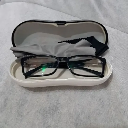 armação de óculos Frontier e case