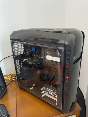 PC Gamer - dia dia - escritório