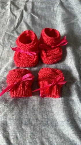 Sapatinho de Bebê em Tricô - Rosa pink 0 a 6 meses