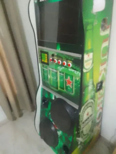 Máquina de Karaoke com alto-falantes