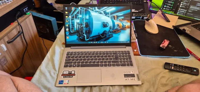 Notebook Lenovo Ideapad 1i - i7 12a geração 