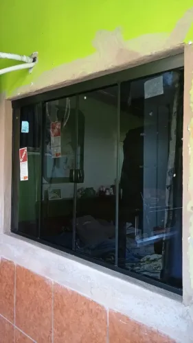 Janela de vidro Blindex
