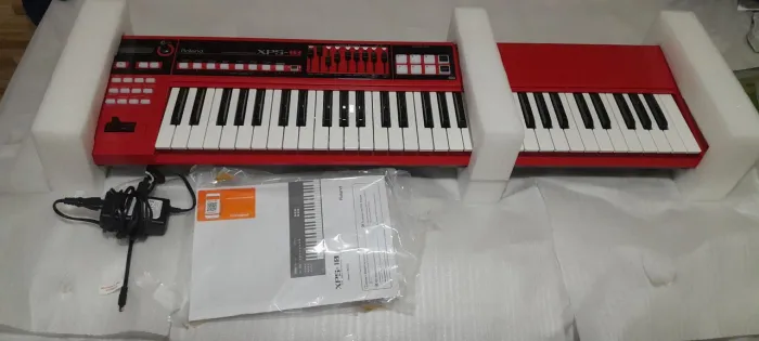 Teclado Roland XPS-10 Vermelho 6 meses de uso