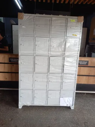 Armário Com Fechadura 20 Portas - Novo