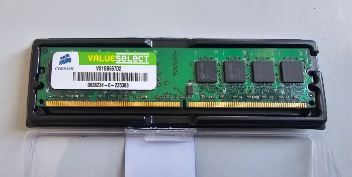 Memória RAM Corsair ValueSelect 1GB DDR2 - VS1GB667D2