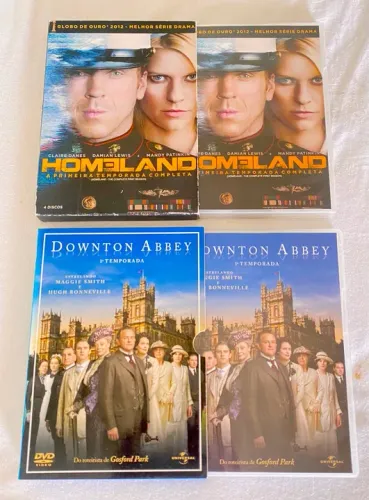 Lote de DVDs: Homeland (1ª Temporada) e Downton Abbey (1ª Temporada)