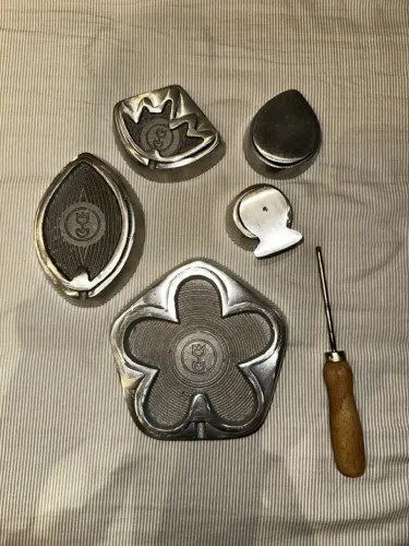 Conjunto de moldes para flores em EVA