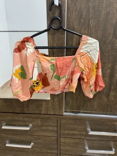 Cropped Floral Decote Quadrado