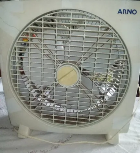 Ventilador de mesa da Arno