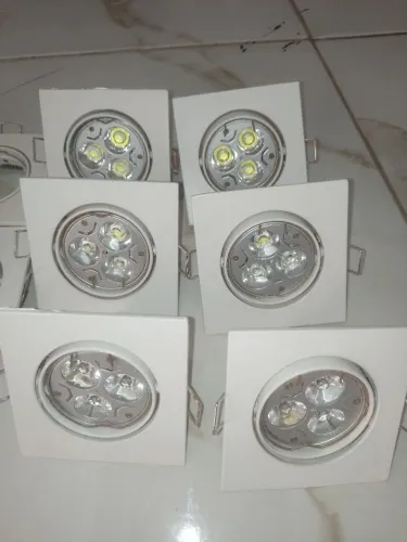 Lâmpada led 3w quadrada Branco quente