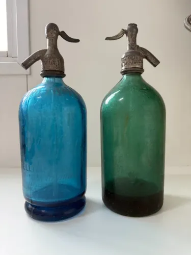 Duas garrafas com Sifão antigas