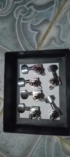 Jogo de Tarraxas cromadas para guitarra