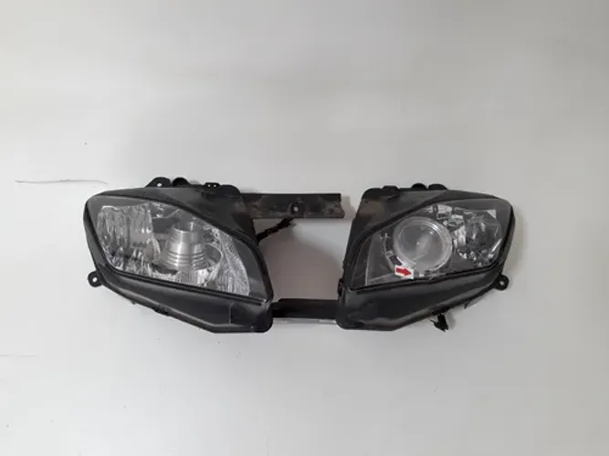 Farol Yamaha R6 Orig P/recuperar Avarias 58230 Ambos Lados