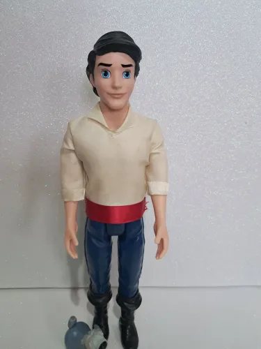 Boneco Príncipe Eric - Disney 2017 + seu Pet cachorro Max