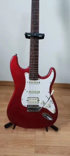 Guitarra Stratocaster Giannini