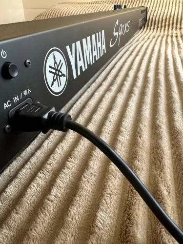 Teclado Yamaha S90XS. Acompanha Semi Case sob medida e pedal sustain. R$ 8K à vista.
