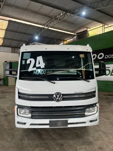 Caminhão carroceria  VW 9.180 Delivery ano 2024 