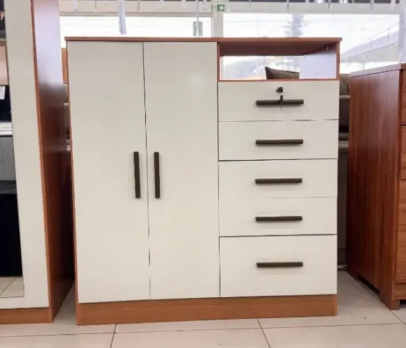 cômoda guta 5 gavetas fréjo off laca brilho