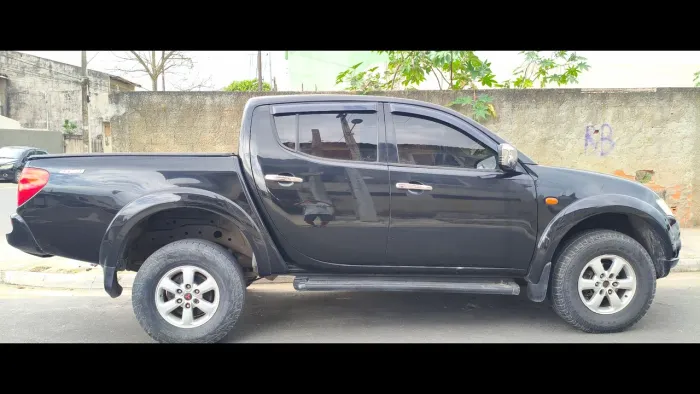 Mitsubishi L200 Triton HPE 3.2 CD TB Int.diesel MEC 2013