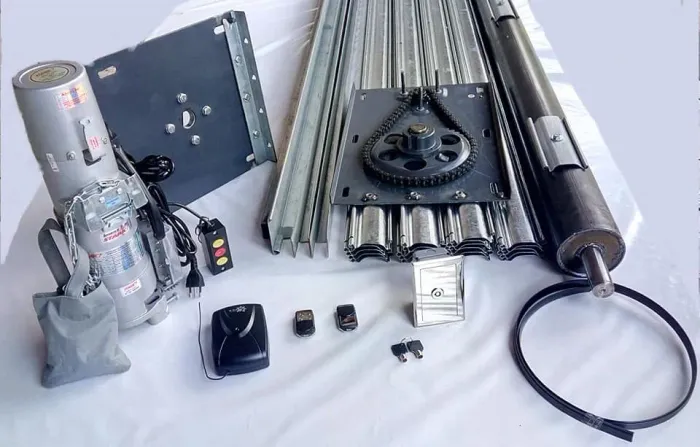 PORTA DE ENROLAR AUTOMÁTICA ( completa ), COM MOTOR, TESTEIRA e 2 CONTROLES: pronta 