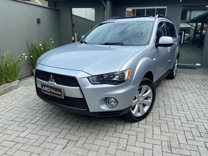 Mitsubishi Outlander 2.0 16V 160cv Aut. 2012