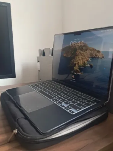 Apple Macbook Air M4 Meia-noite 13 16gb 256gb (Usado)