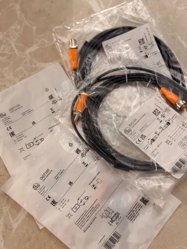 Sensores Fotoelétricos OGT100 + 2 Cabos M12 EVC100 de 3 m