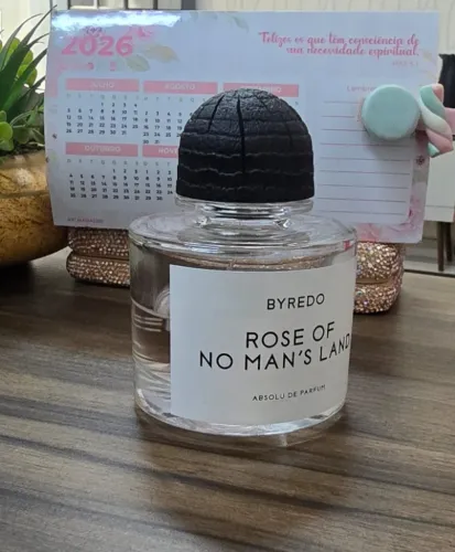 rose of no man's land absolu byredo compartilhável