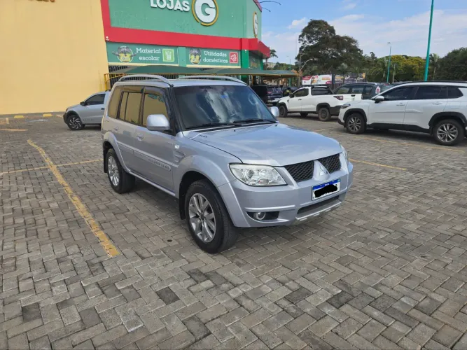 Mitsubishi Pajero TR4 2.0/ 2.0 Flex 16V 4X4 Mec. 2011