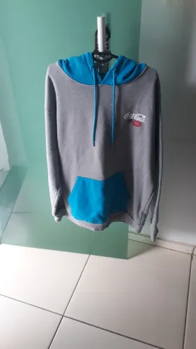 Vendo moletons G ,so tem um M,valor 100 reais cada