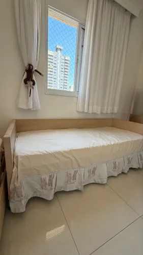 Cama infantil juvenil em madeira