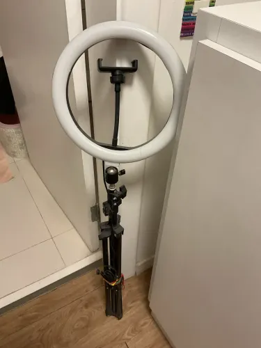Ring Light LED com Tripé e Suporte para Celular - Nunca Usado