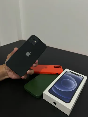 iPhone 12